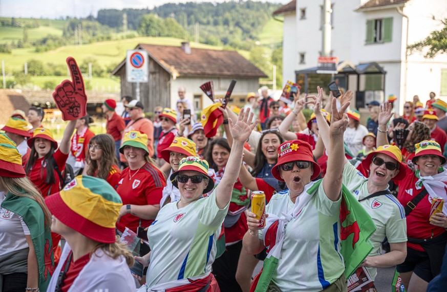 St.Gallen, Switzerland, July 9th 2025 Fans of Wales during the Fan Walk before the UEFA Womens EURO 2025 Group D match between France and Wales at Arena St.Gallen in St.Gallen, Switzerland. Priscila B