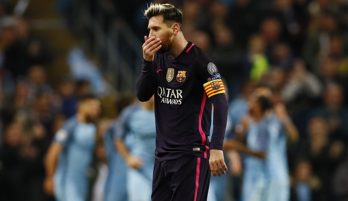 Britain Football Soccer - Manchester City v FC Barcelona - UEFA Champions League Group Stage - Group C - Etihad Stadium, Manchester, England - 1/11/16
Barcelona's Lionel Messi looks dejected aft ...