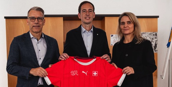 Rafel Navarro mit Peter Knäbel und Marion Daube