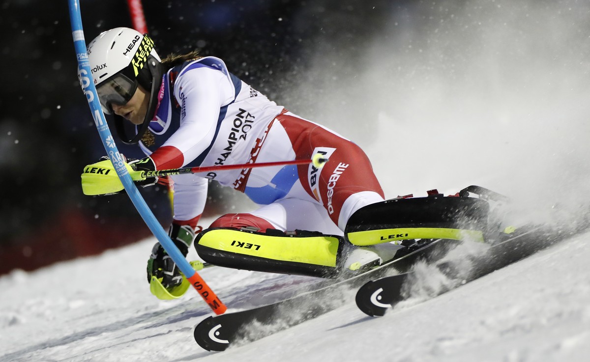 Wendy Holdener speeds down the course during the slalom portion of the women's combined, at the alpine ski World Championships in Are, Sweden, Friday, Feb. 8, 2019. (AP Photo/Gabriele Facciotti)
