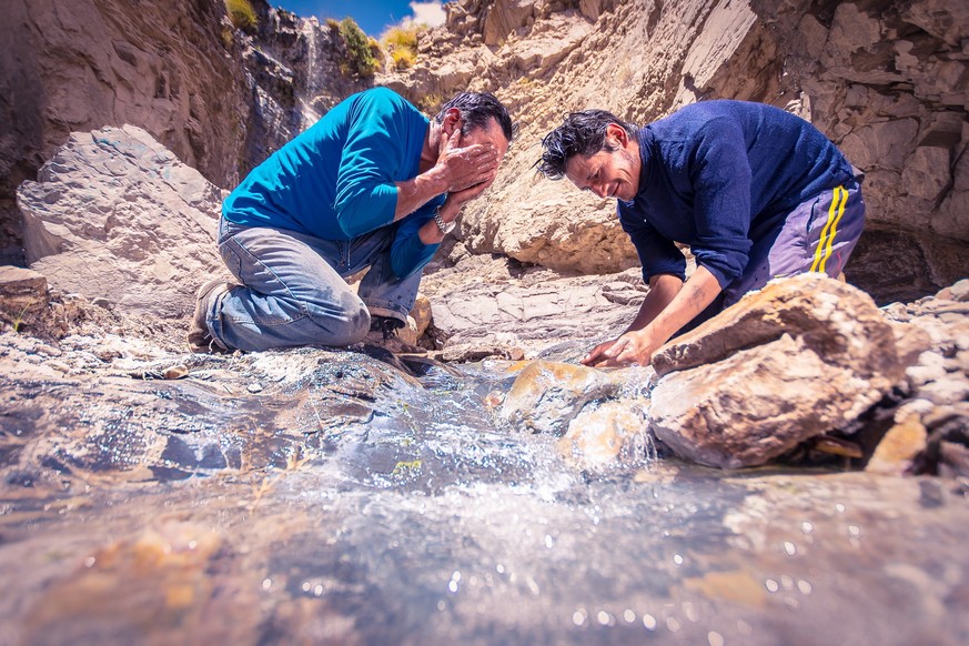 Das Wasser in der Talsenke des Flusses Blanco ist ein Geschenk der Natur. Cotagaita, Potosí, Bolivien.