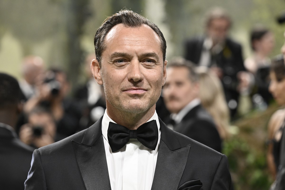 Jude Law attends The Metropolitan Museum of Art's Costume Institute benefit gala celebrating the opening of the "Sleeping Beauties: Reawakening Fashion" exhibition on Monday, May 6, 202 ...