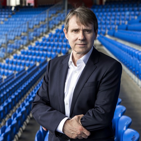 ARCHIVBILD ZUR MELDUNG, DASS BERNHARD BURGENER ALS PRAESIDENT DES FC BASEL ABTRETEN WIRD --- FCB-Praesident Bernhard Burgener waehrend der Medienkonferenz des FC Basel 1893 zum Saisonauftakt 2017/18 a ...