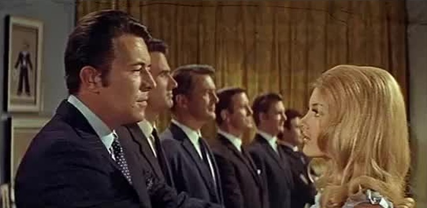 "Casino Royale", 1967 - James-Bond-Klamauk mit Star-Cast 

https://www.imdb.com/title/tt0061452/