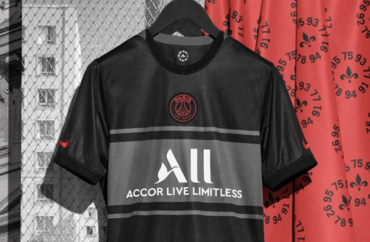 Le maillot parisien décrié par les ultras.