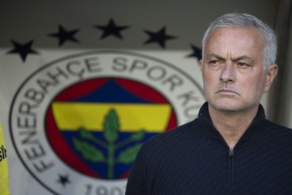 epa12073490 Fenerbahce&#039;s head coach Jose Mourinho reacts during the Turkish Super League match between Fenerbahce and Besiktas in Istanbul, Turkey, 04 May 2025. EPA/TOLGA BOZOGLU