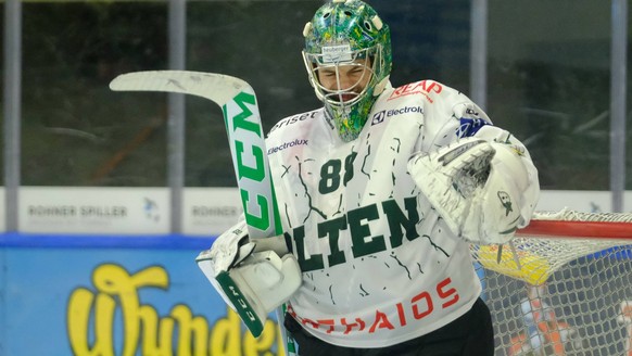 SWISS Ice hockey, Eishockey - Swiss League EHC Winterthur vs Olten 11.10.2022 Olten goalie Lucas Rötheli Winterthur Deutweg Zürich Schweiz Copyright: xSergioxBrunettix