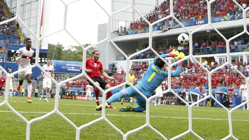 Mit seiner Parade gegen Shkelzen Gashi hat Yann Sommer der Nati den Sieg gegen Albanien gerettet.