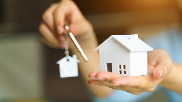 eigenheim haus immobilien shutterstock