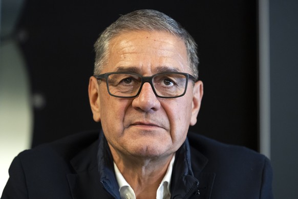 Marc Luethi, CEO SCB, gibt seinen Ruecktritt waehrend einer Medienkonferenz des SC Bern bekannt, am Montag, 19. Januar 2026 in der PostFinance Arena in Bern. Der Unternehmer Juerg Fuhrer wird sein Nac ...