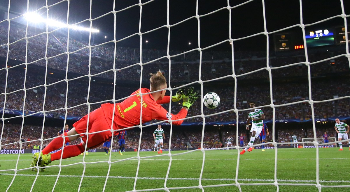 Football Soccer - FC Barcelona v Celtic - UEFA Champions League Group Stage - Group C - The Nou Camp, Barcelona, Spain - 13/9/16
Celtic's Moussa Dembele has his penalty saved by Barcelona's ...