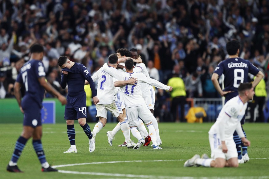 Two team group, Mannschaftsbild, Totale Real, MAY 4, 2022 - Football / Soccer : UEFA Champions League Semi-finals, 2nd leg match between Real Madrid CF 3-1 Manchester City FC at Estadio Santiago Berna ...