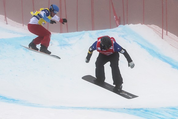 ARCHIV - ZUR SELEKTION DER SCHWEIZER SNOWBOARD-TEAMS FUER DIE OLYMPISCHEN SPIELE IN PYEONGCHANG, SUEDKOREA, STELLEN WIR IHNEN FOLGENDES BILDMATERIAL ZUR VERFUEGUNG - Kalle Koblet from Switzerland, lef ...