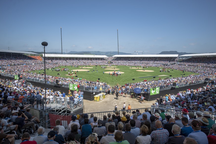 Die Schwingerarena am Eidgenoessischen Schwing- und Aelplerfest (ESAF) in Zug, am Samstag, 24. August 2019. (KEYSTONE/Urs Flueeler)