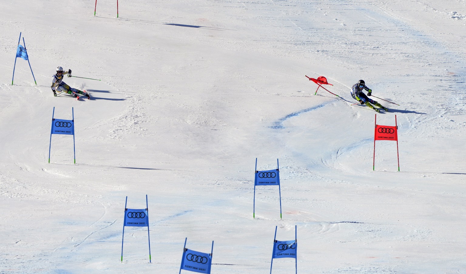 Norway&#039;s Sebastian Foss Solevaag, left, and Sweden&#039;s Kristoffer Jakobsen compete during the mixed team parallel slalom, at the alpine ski World Championships in Cortina d&#039;Ampezzo, Italy ...