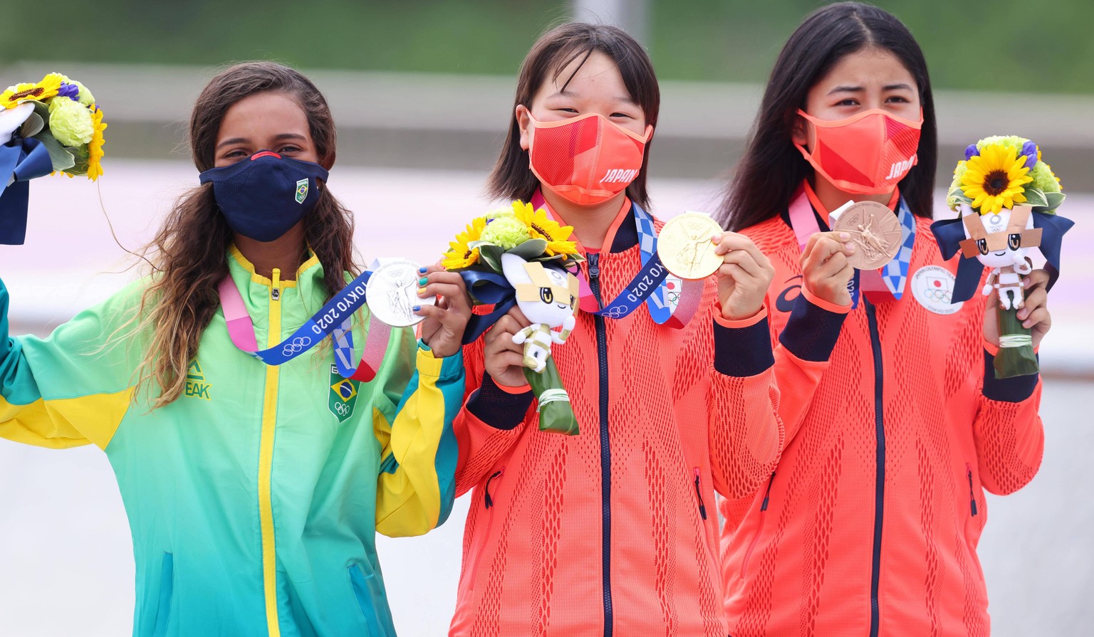 L to R Rayssa Leal BRA, Momiji Nishiya, Funa Nakayama JPN, JULY 26, 2021 - Skateboarding : Women s Street Medal Ceremony during the Tokyo 2020 Olympic Games, Olympische Spiele, Olympia, OS at the Aria ...