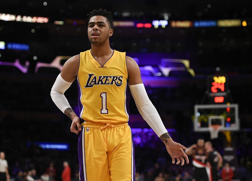 NBA, Basketball Herren, USA Portland Trail Blazers at Los Angeles Lakers, Jan 10, 2017 Los Angeles, CA, USA Los Angeles Lakers guard D Angelo Russell 1 reacts during the first quarter against the Port ...