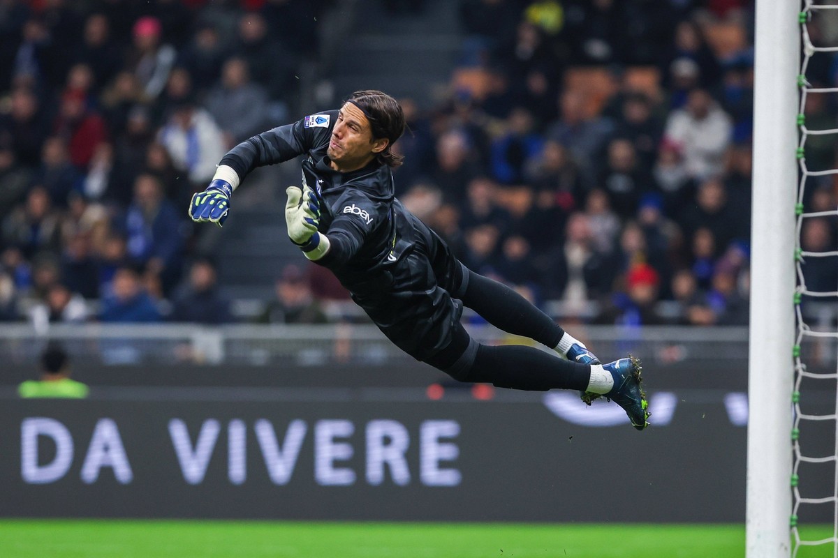 November 12, 2023, Milan, Italy: Yann Sommer of FC Internazionale seen in action during Serie A 2023/24 football match between FC Internazionale and Frosinone Calcio at Giuseppe Meazza Stadium. FINAL  ...