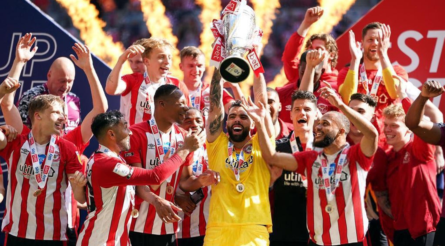 Im zweiten Anlauf hat es geklappt: Der FC Brentford steigt via Playoffs in die Premier League auf.