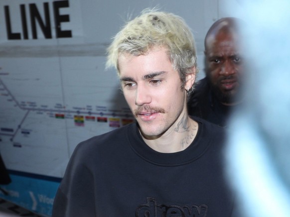 Der kanadische Sänger Justin Bieber zeigt sich enttäuscht nach seiner viermaligen Nominierung für den Grammy: Sein Album &quot;Changes&quot; gehöre in die Kategorie R&amp;B und nicht Pop.