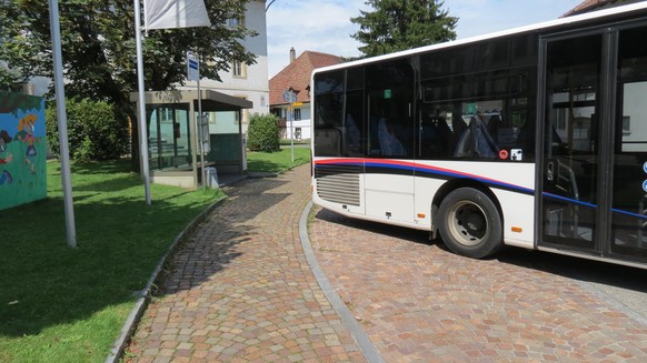 93-Jährige bei Kollision mit Linienbus in Brittnau AG verletzt