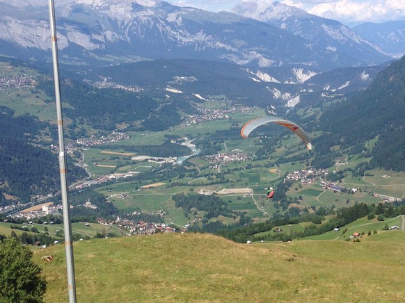 Meine Aussicht am Feierabend hoch über Ilanz im Berggasthaus Bündner Rigi.