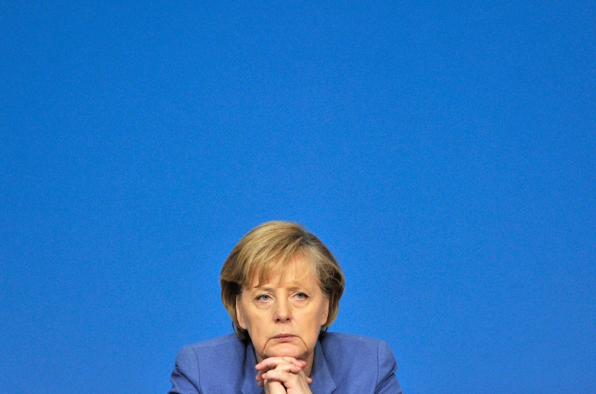 epa02451389 German Chancellor and Chairwoman of the Christian Democratic Union (CDU) Angela Merkel attends the CDU annual party convention in Karlsruhe, Germany, 16 November 2010. Central topics of th ...