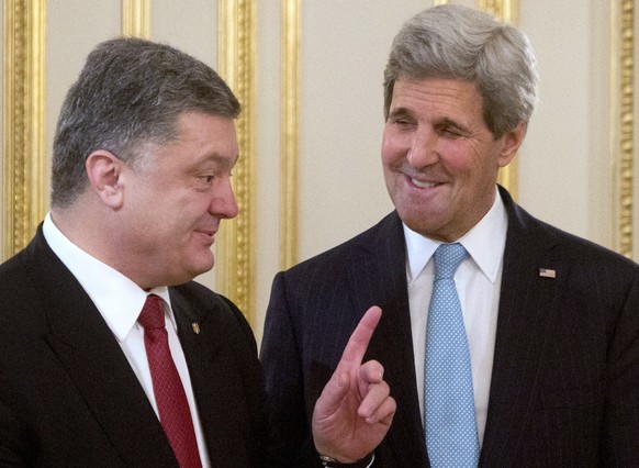 Poroschenko und US-Aussenminister John Kerry im Gespräch.