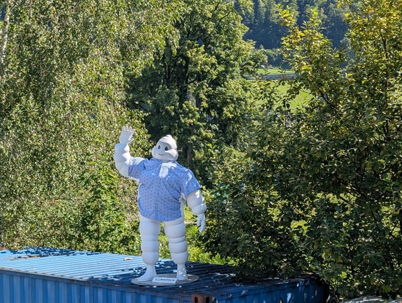Michelin-Männchen in Mollis GL