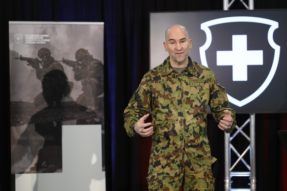 Thomas Suessli, Chef der Armee, zieht Bilanz anlaesslich einer Medienkonferenz zu seinem Abtreten, fotografiert am Dienstag, 2. Dezember 2025 in Bern. (KEYSTONE/Christian Beutler)