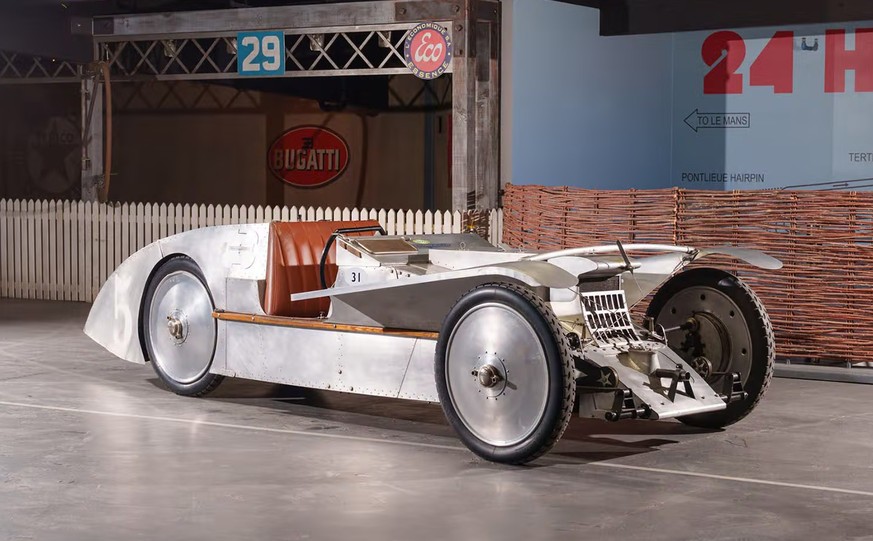 1923 Avions Voisin C6 Laboratoire Recreation
$200,000 - $300,000
https://www.goodingco.com/lot/1923-avions-voisin-c6-laboratoire-recreation