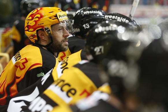 Berns Topscorer Andrew Ebbett im fuenften Eishockey Playoff-Halbfinalspiel der National League zwischen dem SC Bern und den ZSC Lions, am Donnerstag, 5. April 2018, in der PostFinance Arena in Bern. ( ...