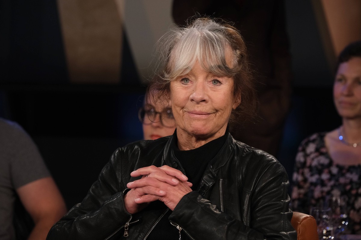 Vera Tschechowa, mit richtigem Namen Vera Rust, beim Fototermin der NDR Talk Show im Fernsehstudio Hamburg Lokstedt am 23.9.2022 vor der Sendung am gleichen Abend im NDR Fernsehen N3 *** Vera Chekhova ...
