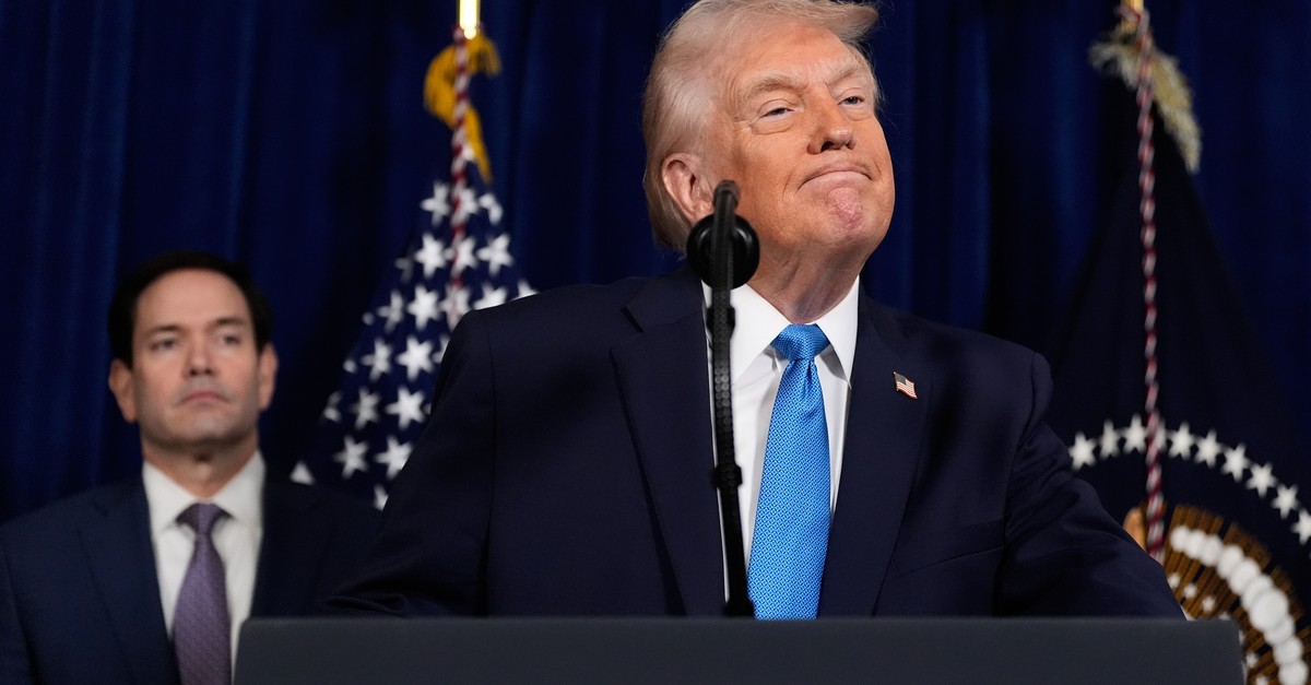 trump-fliegt-trotz-venezuela-zum-wef-nach-davos-diese-top-minister-nimmt-er-mit