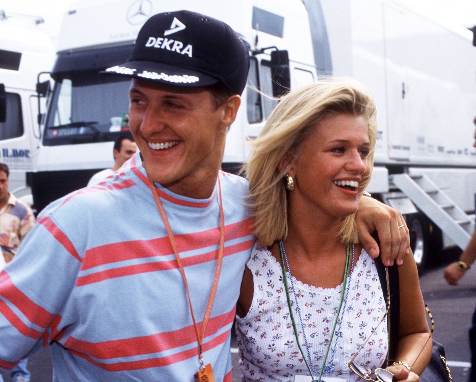Michael Schumacher und Frau Corinna (re) fotografiert im Team Benetton Renault von 1996-2005. Michael Schumacher und Frau Corinna (re) fotografiert im Team Benetton Renault von 1996-2005.