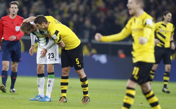 Dortmund-Captain Sebastian Kehl bedankt sich bei Kramer für die Unterstützung.