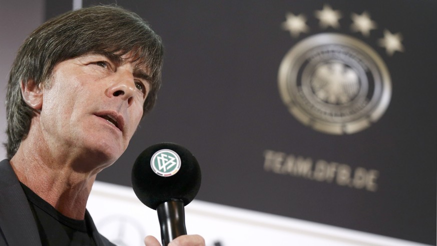 Bundestrainer Löw bei der Kaderbekanntgabe in der französischen Botschaft in Berlin.