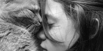 Neun Schwarz-Weiss-Fotos die zeigen, wie sehr Katzen uns lieben