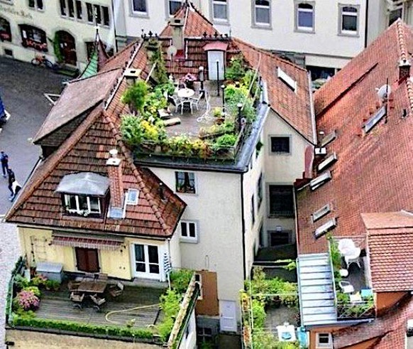 Weil es Zeit ist für Gärtnerei: 25 Bilder für ganz viel Inspiration\nCity-Balkone 
