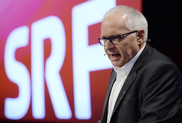 Ruedi Matter, Direktor Schweizer Radio und Fernsehen, referiert anlaesslich der Jahrespressekonferenz am Dienstag, 13. Januar 2015, in Zuerich. (KEYSTONE/Steffen Schmidt)