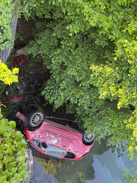 Auto stürzt in Rhein Rümikon AG 23.5.26