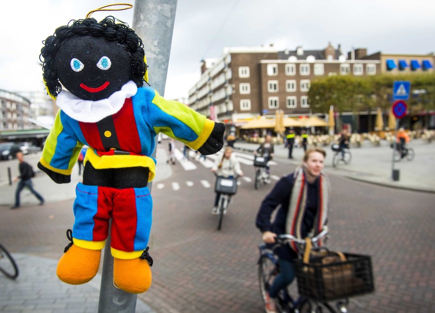 Rassismus-Kritiker sehen in der Figur ein abzulehnendes Erbe der kolonialen Vergangenheit der Niederlande.