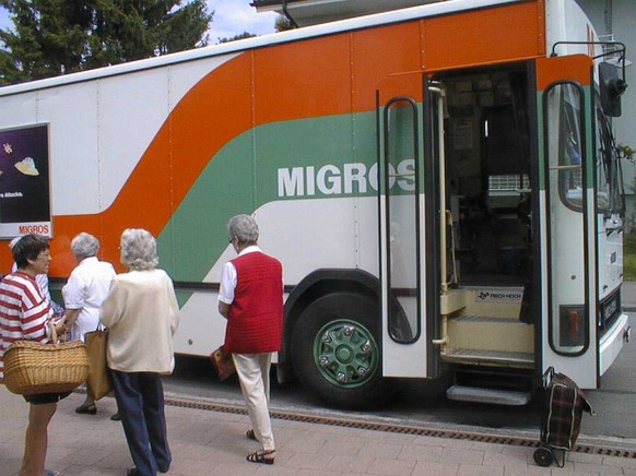 Good old times: Als uns noch Stadtschreier und Postkutschen bedienten Â 
Ich kenne nur noch den Migros Bus, der von Dorf zu Dorf fuhr.