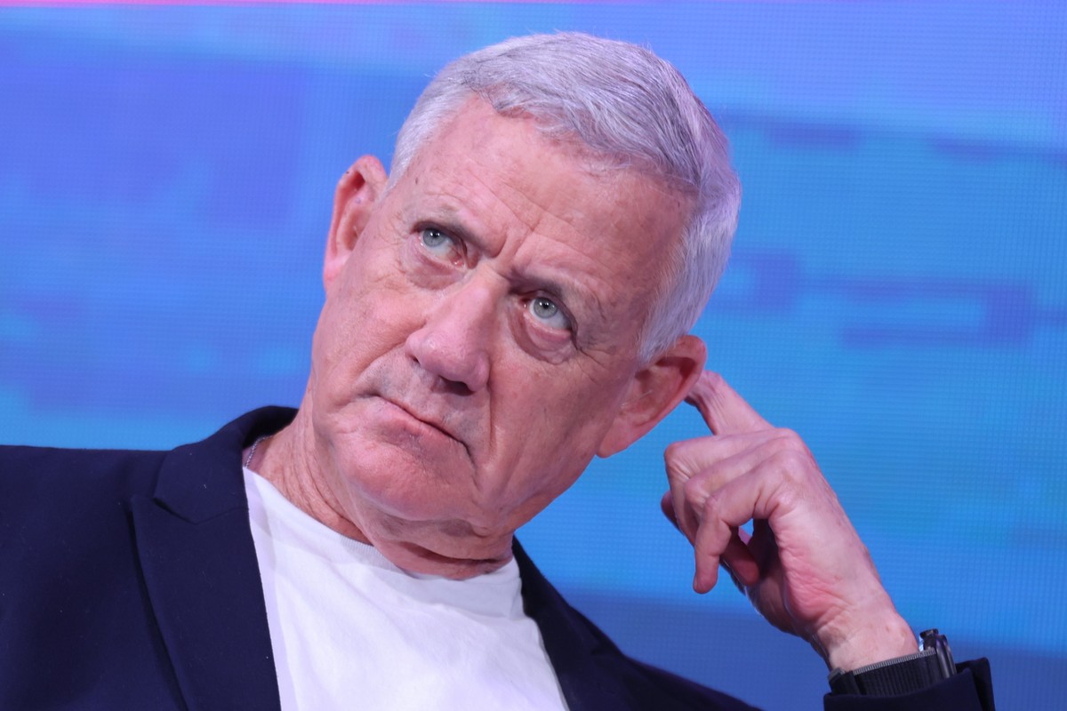 epa13296507 Benny Gantz, leader of Kahol Lavan party looks on during the National Youth Conference in Jerusalem, Israel, 11 October 2026. Israel will hold elections on 27 October 2026. EPA/ABIR SULTAN