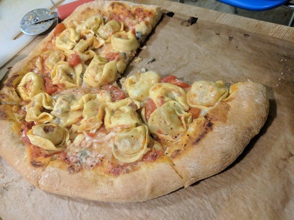 Hassverbrechen an Pizzen: Diese Bilder bringen jeden Italiener zum Weinen. Kochen, Essen, Food-Fails.