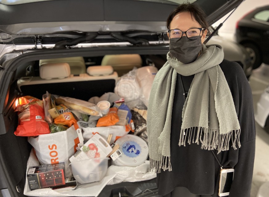 Der Weihnachtseinkauf ist geschafft. Jacqueline hat für 600 Franken eingekauft.