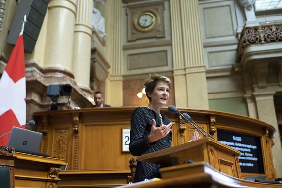 Bundesraetin Simonetta Sommaruga spricht an der Herbstsession der Eidgenoessischen Raete, am Donnerstag, 27. September 2018 im Nationalrat in Bern. (KEYSTONE/Anthony Anex)