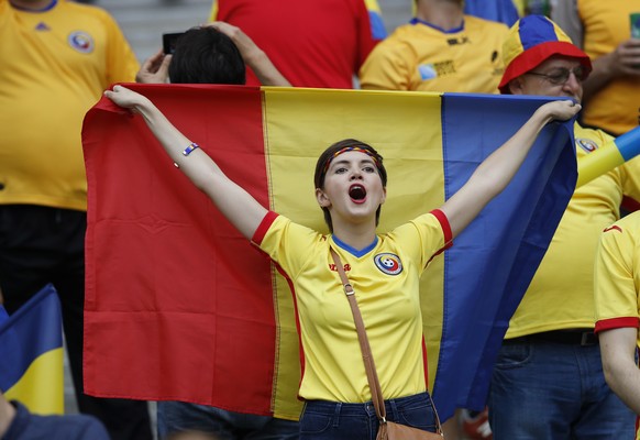 Football Soccer - France v Romania - EURO 2016 - Group A - Stade de France, Saint-Denis near Paris, France - 10/6/16
Romania fans before the match
REUTERS/Darren Staples
Livepic