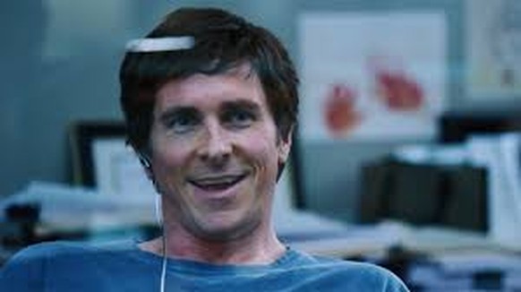 Christian Bale mimt den genialen, aber leicht autistischen Dr. Burry.