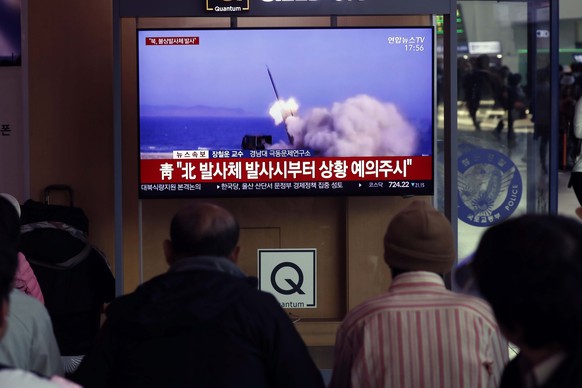 epa07557371 South Korean people watch breaking news on television at Seoul Station in Seoul, South Korea, 09 May 2019. According to South Korea&#039;s military, North Korea allegedly fired unidentifie ...